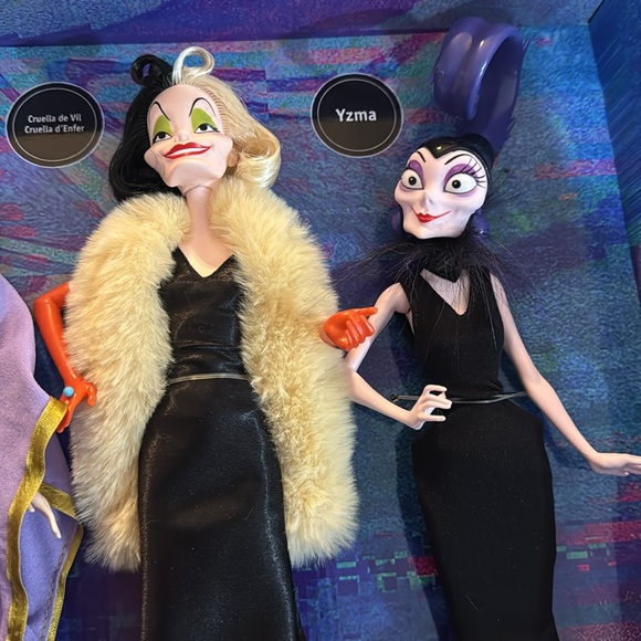 Disney Villains Dolls - Picture 2 of 6
